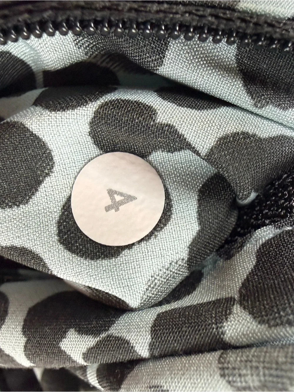 Lululemon Hotty Hot 4” Shorts Size 4 Blue Leopard